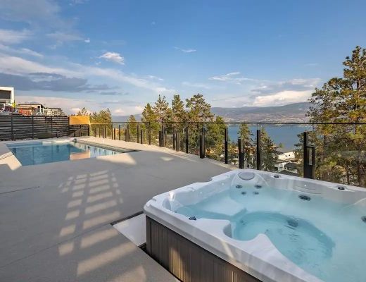 Stunning Lake View Retreat - 4 Bdrm w/ Pool HT - Kelowna