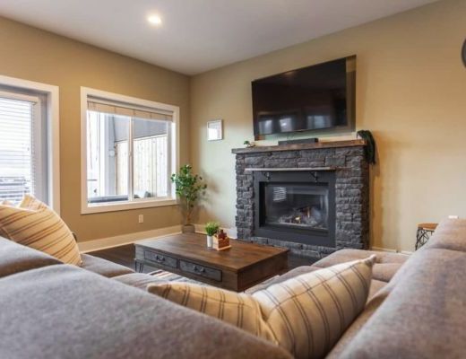 Mountain View Summit - 3 Bdrm w/ Hot Tub - Kelowna