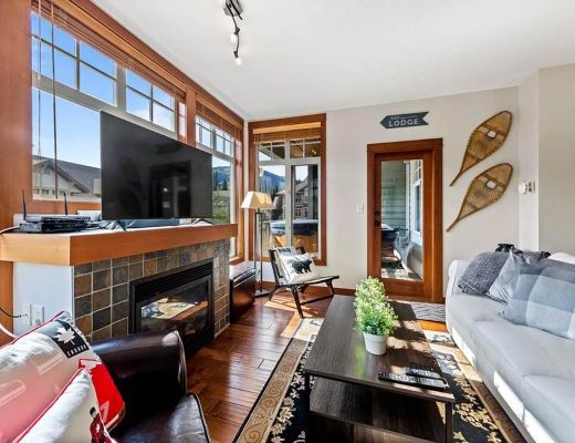 Settlers Crossing #48 - 2 Bdrm HT - Sun Peaks (TM)