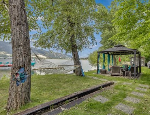 Wood Lake Paradise 5 Bdrm - Lake Country (CVH)